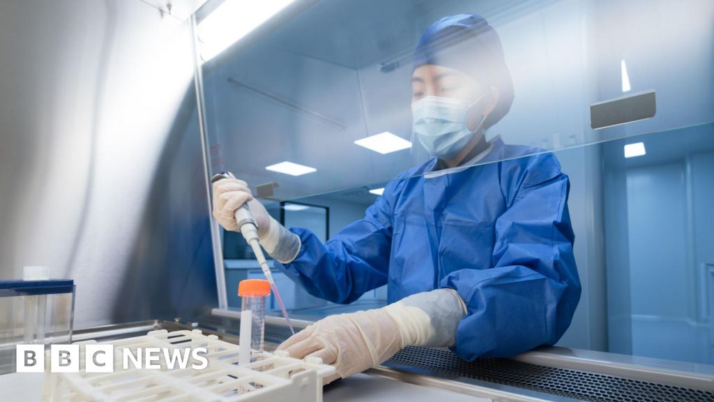 UK scientists developing new Ebola vaccine that could be ready in months